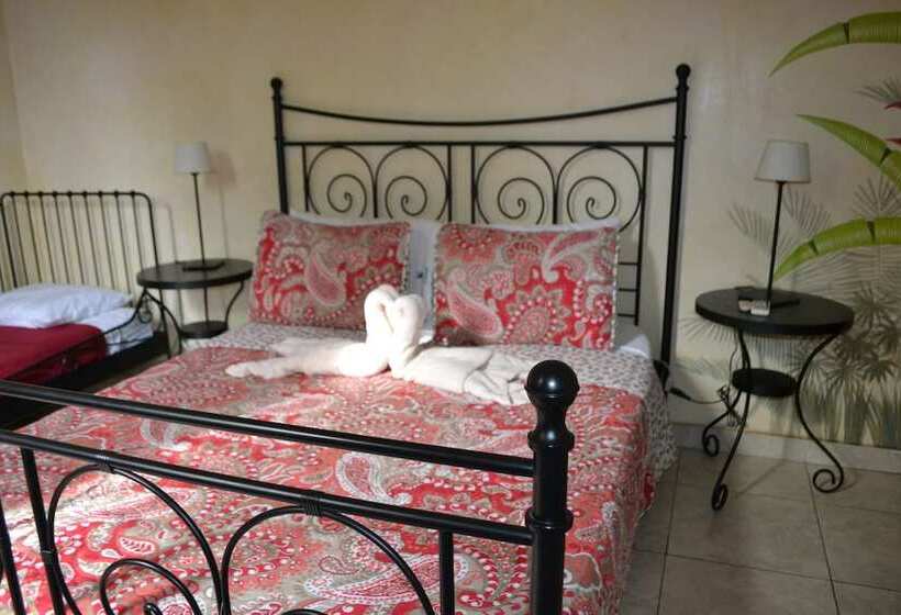 Номер Стандарт Трехместный, The Balboa Inn