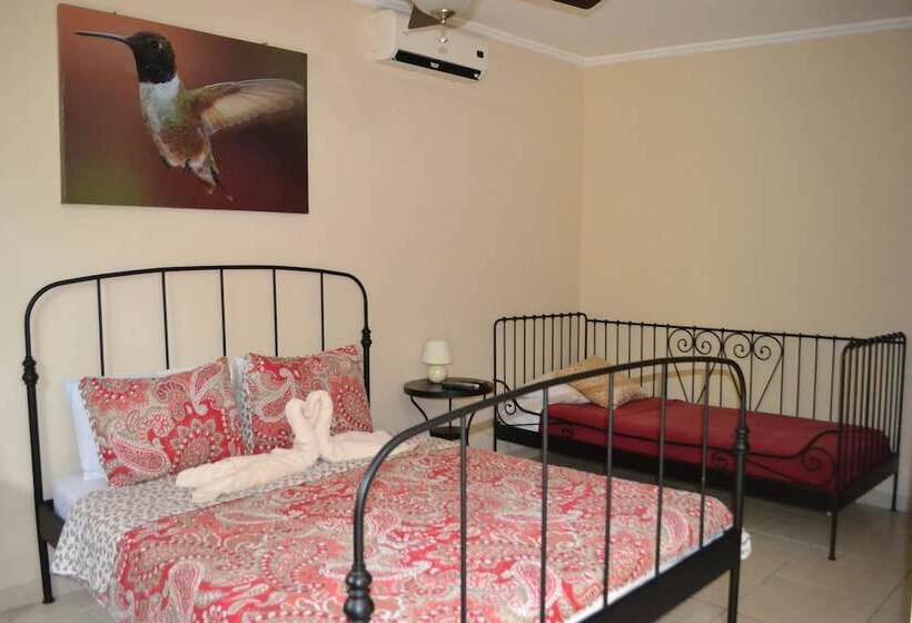 Номер Стандарт Трехместный, The Balboa Inn