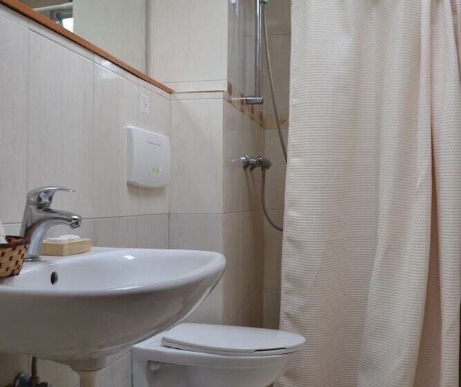 Номер Стандарт Трехместный, The Balboa Inn