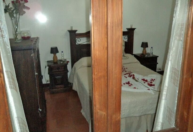 اتاق استاندارد, Chez Juanca Hotel Cafe
