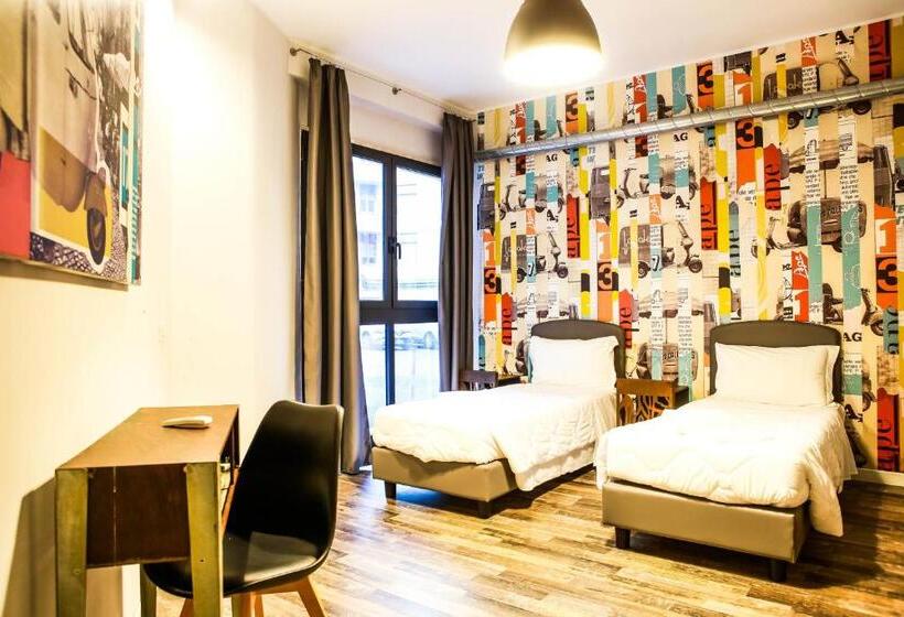 تختخواب در اتاق مشترک, Hostel Trastevere