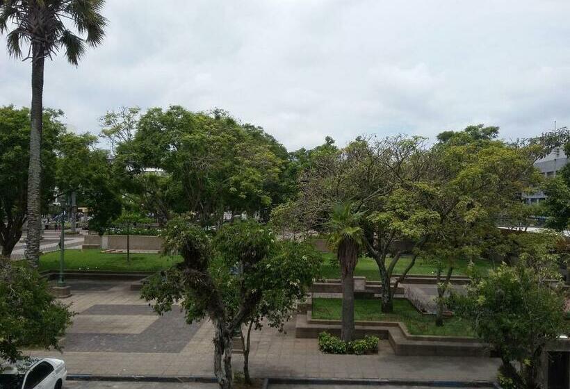 اتاق لوکس, Centenario