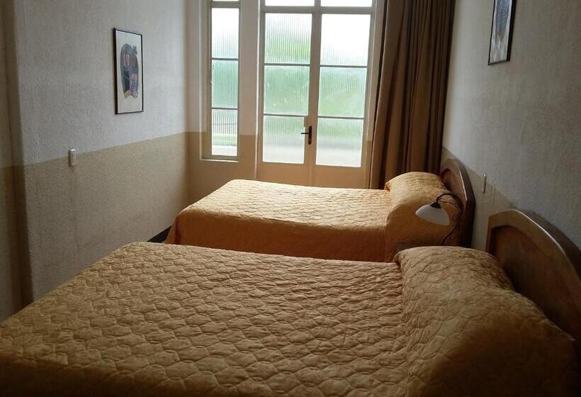 اتاق لوکس, Centenario