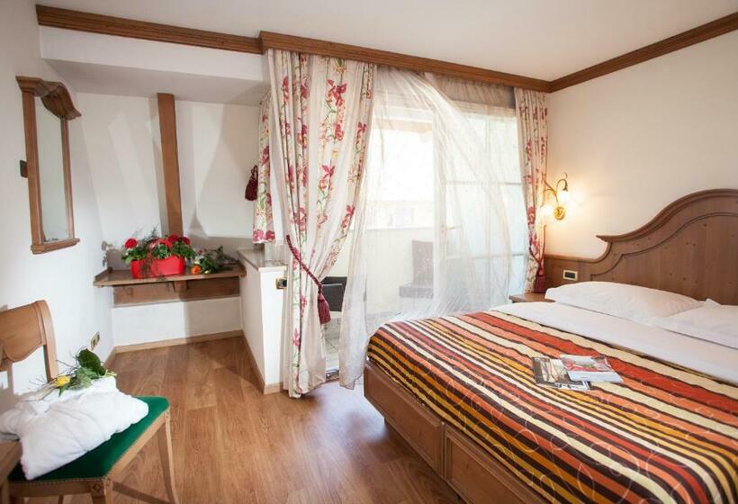 Номер Стандарт с Балконом, Comfort Erica Dolomiti Val D Adige