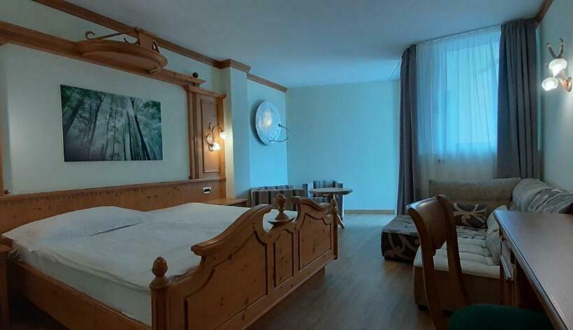 غرفة قياسية مزوَّدة بشُرفة, Comfort Erica Dolomiti Val D Adige