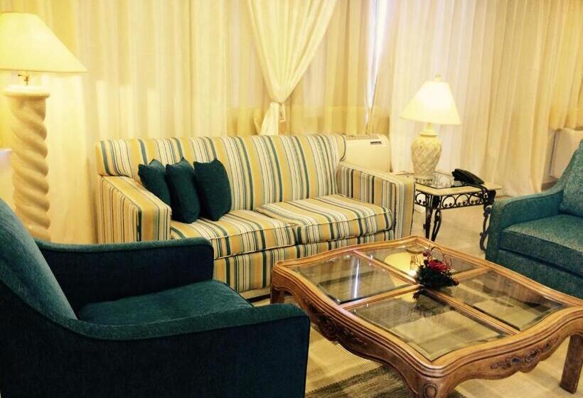 디럭스 스위트, Convair