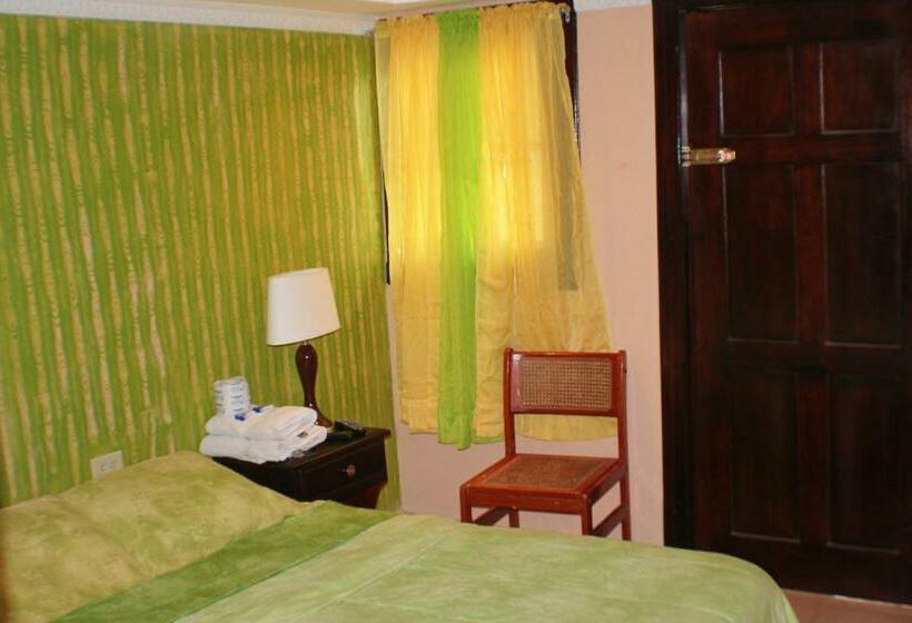 غرفة قياسية مزوَّدة بشُرفة, Hostal Boquete