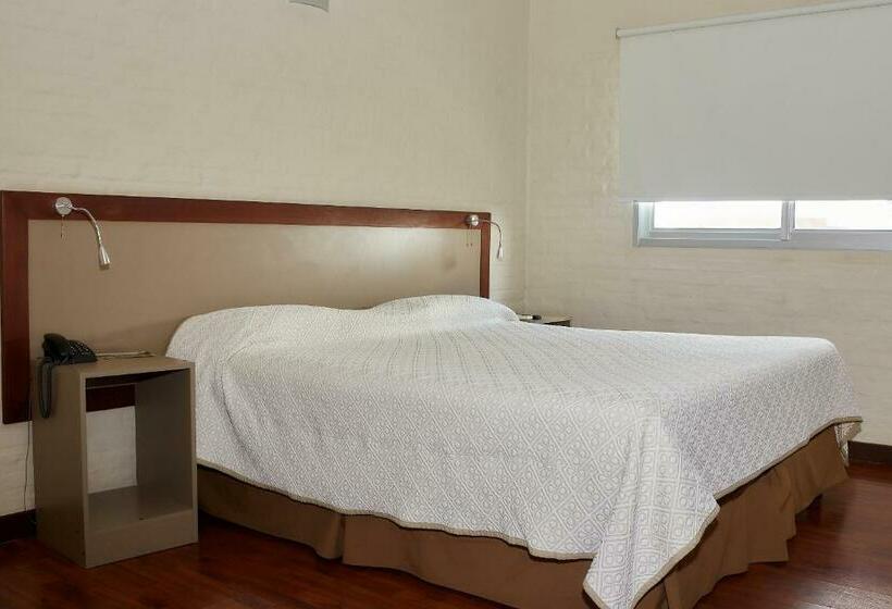 수피리어 룸, Juana De Ibarbourou