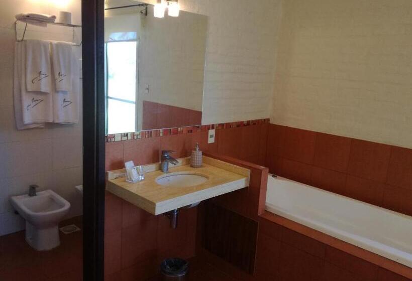 이그제큐티브 스위트, Juana De Ibarbourou