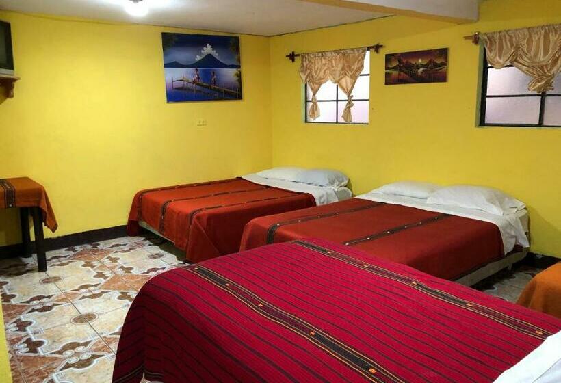 اتاق خانوادگی, Los Angeles Panajachel