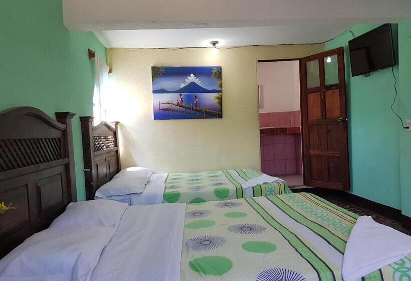 اتاق استاندارد چهار تخته, Los Angeles Panajachel