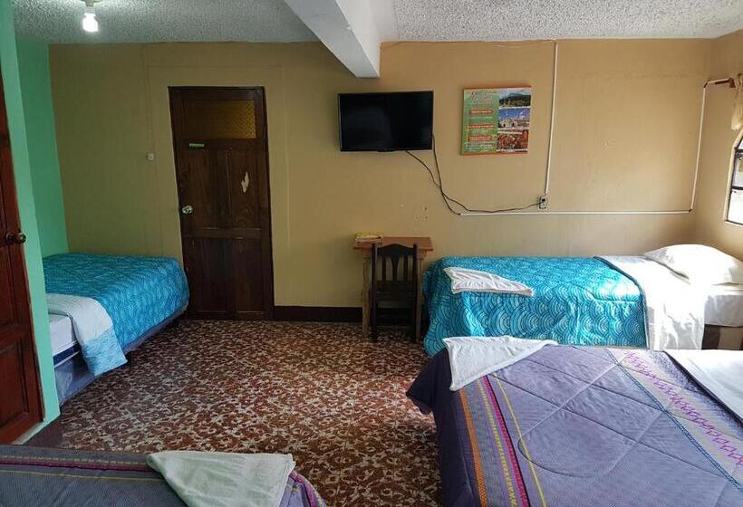 اتاق خانوادگی, Los Angeles Panajachel