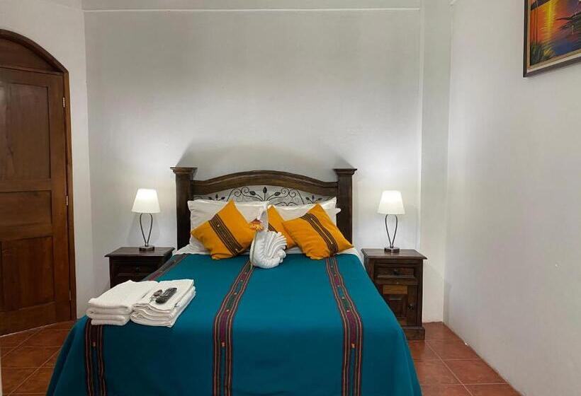 اتاق لوکس, Los Angeles Panajachel