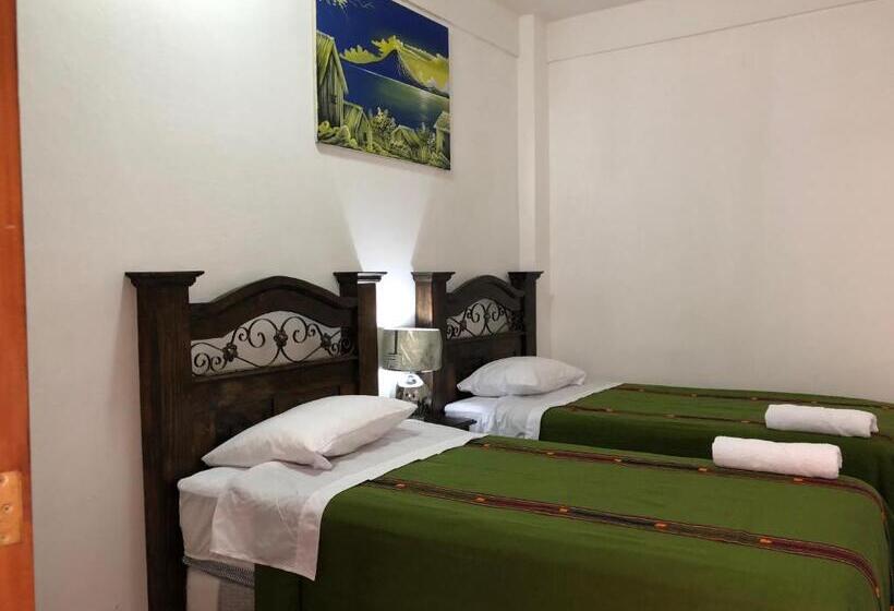 اتاق لوکس, Los Angeles Panajachel