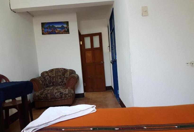 اتاق استاندارد سه نفره, Los Angeles Panajachel