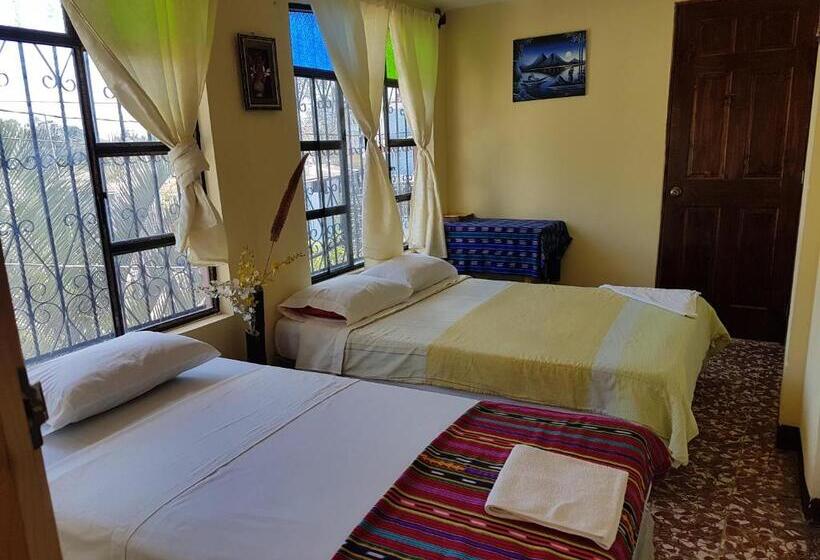 اتاق استاندارد سه نفره, Los Angeles Panajachel