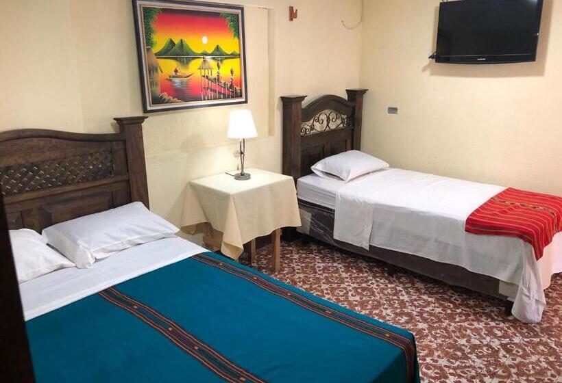 اتاق استاندارد سه نفره, Los Angeles Panajachel