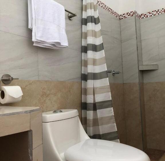 اتاق سوپریور سه تخته, Los Angeles Panajachel