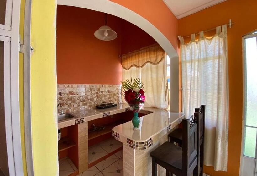 اتاق سوپریور سه تخته, Los Angeles Panajachel