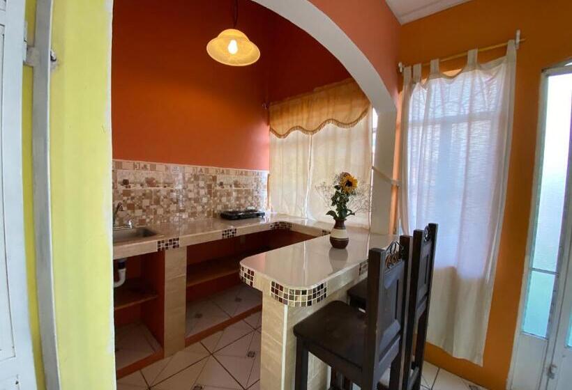 اتاق سوپریور سه تخته, Los Angeles Panajachel