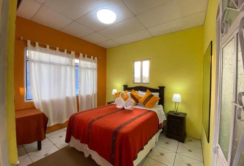 اتاق سوپریور سه تخته, Los Angeles Panajachel