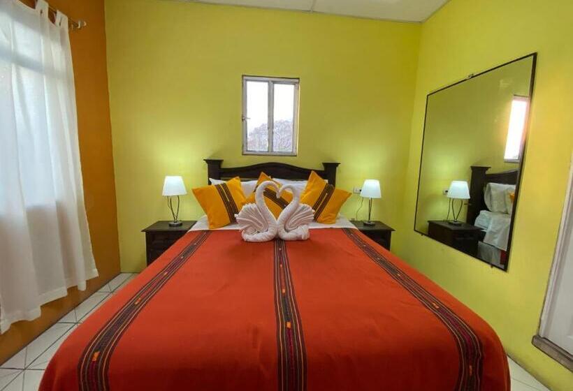 اتاق سوپریور سه تخته, Los Angeles Panajachel