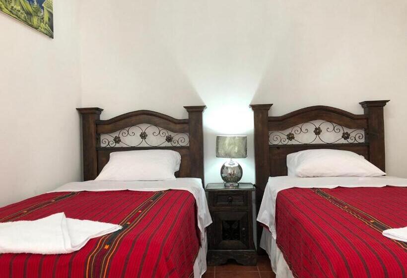 اتاق لوکس, Los Angeles Panajachel