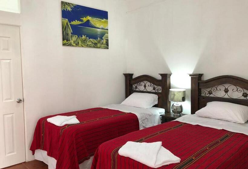 اتاق لوکس, Los Angeles Panajachel