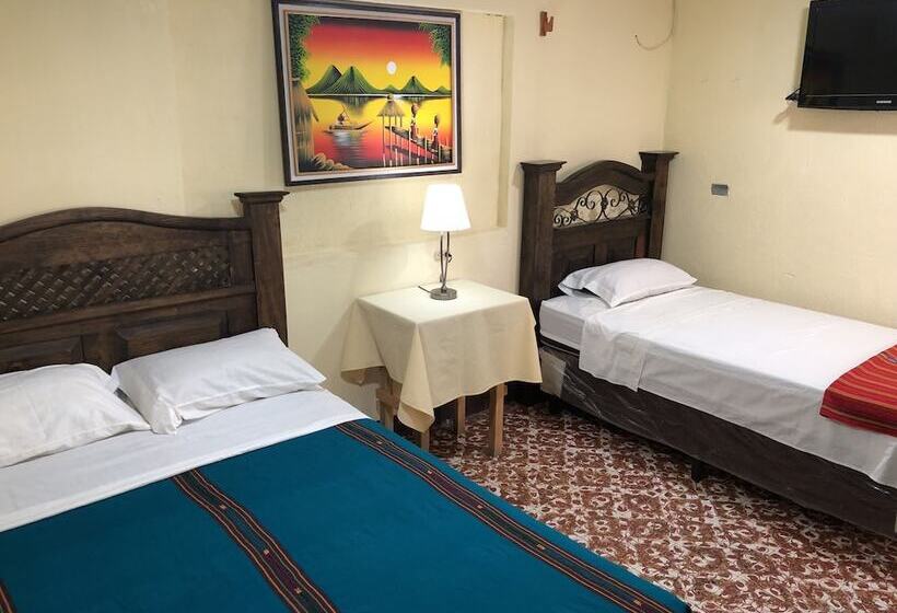 اتاق استاندارد سه نفره, Los Angeles Panajachel