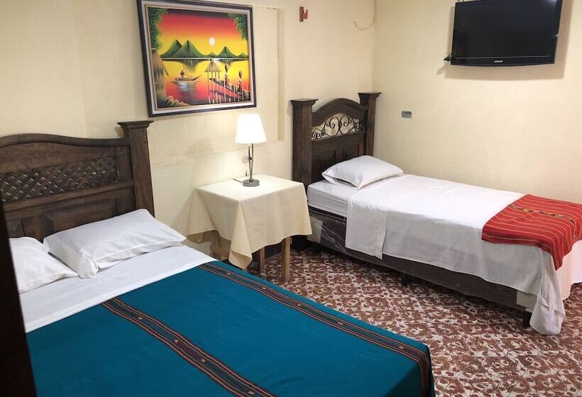 اتاق استاندارد سه نفره, Los Angeles Panajachel