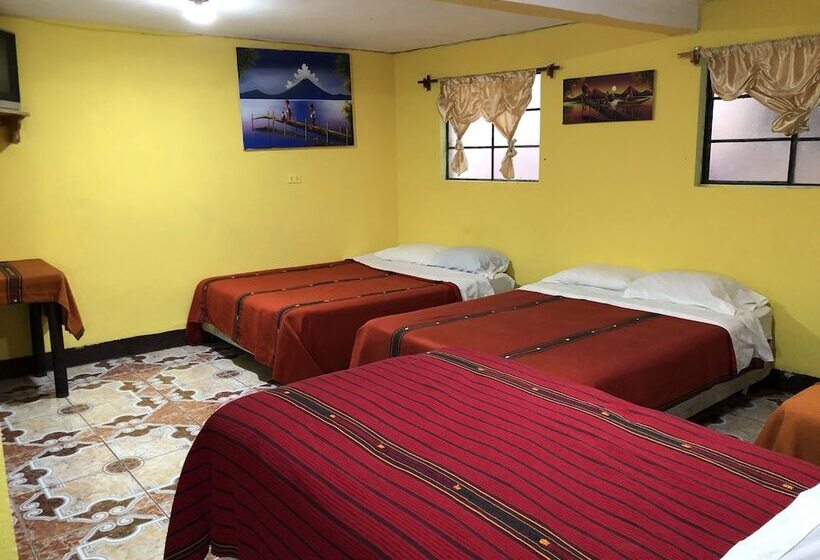 اتاق خانوادگی, Los Angeles Panajachel