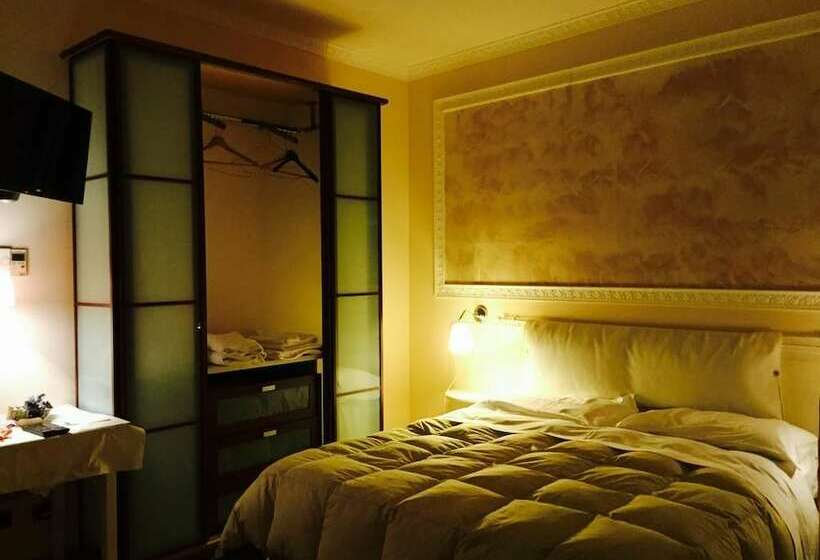 חדר סטנדרט עם מרפסת, Martin