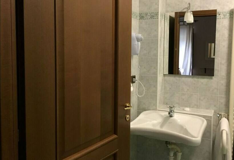 חדר סטנדרט עם מרפסת, Martin