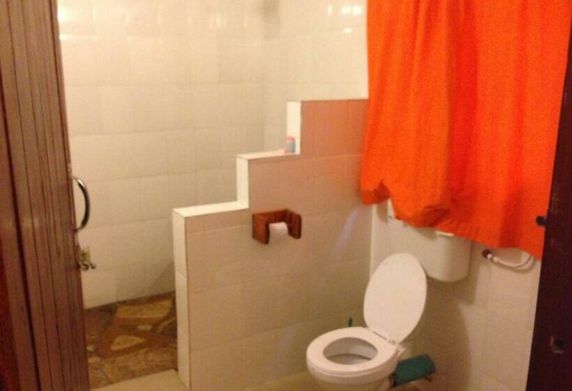 اتاق استاندارد, Outpost Lodge