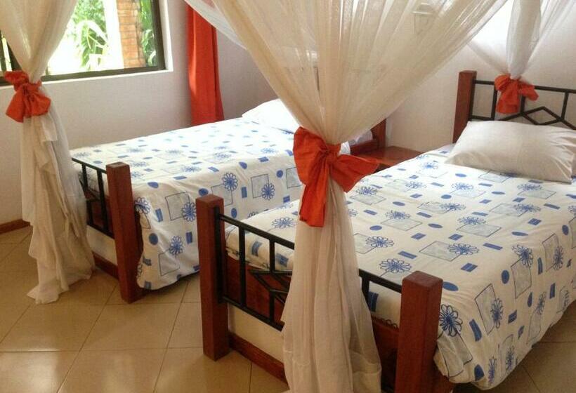 اتاق استاندارد یک نفره, Outpost Lodge