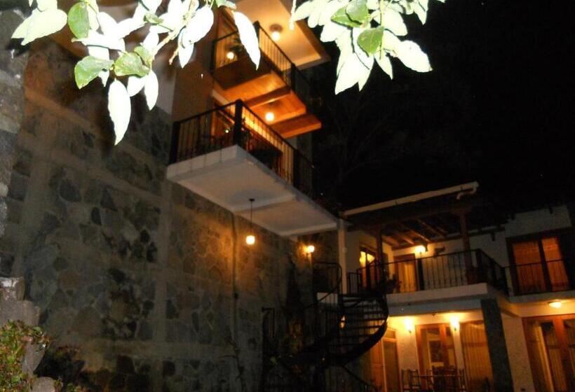 اتاق لوکس چهار تخته, Atitlan Villas