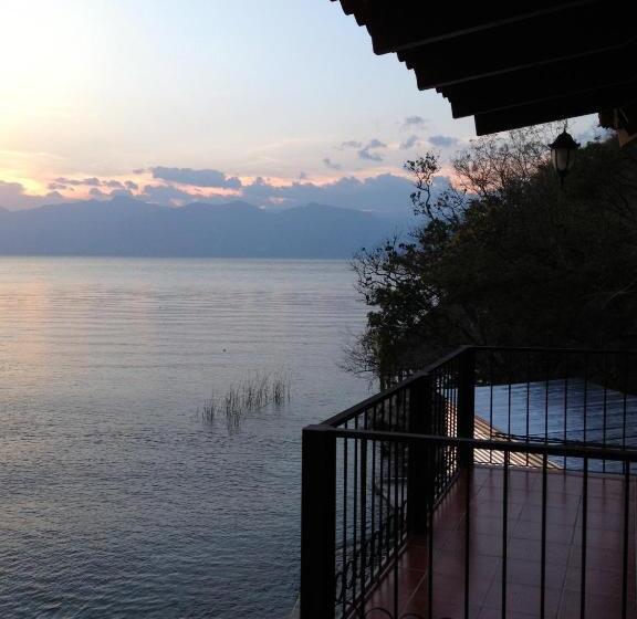 اتاق لوکس چهار تخته, Atitlan Villas