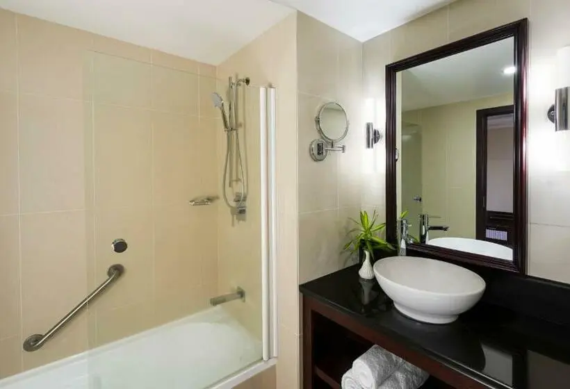 اتاق لوکس با چشمانداز دریا, Sheraton Samoa Beach Resort