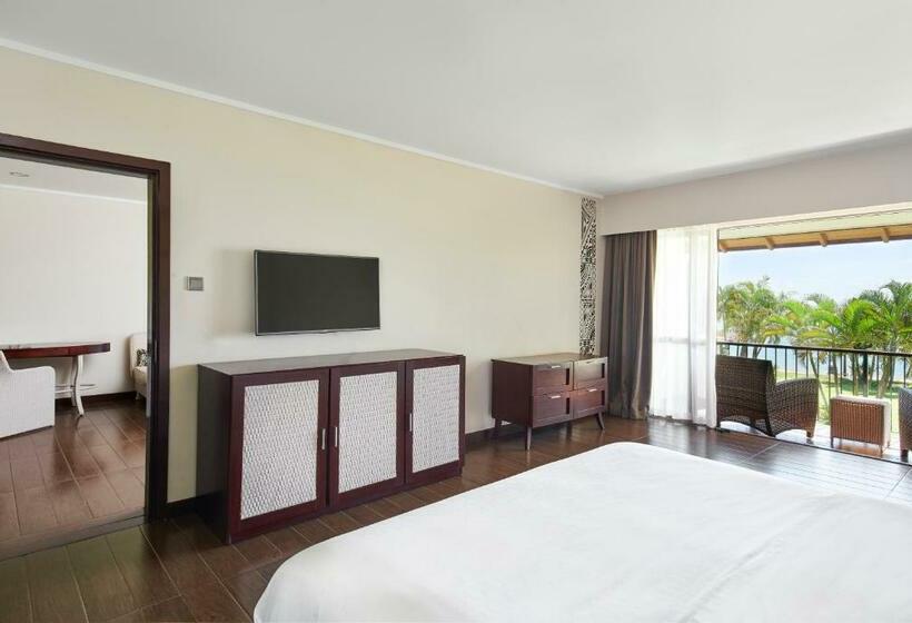Suite Deluxe Pat King, Sheraton Samoa Beach Resort