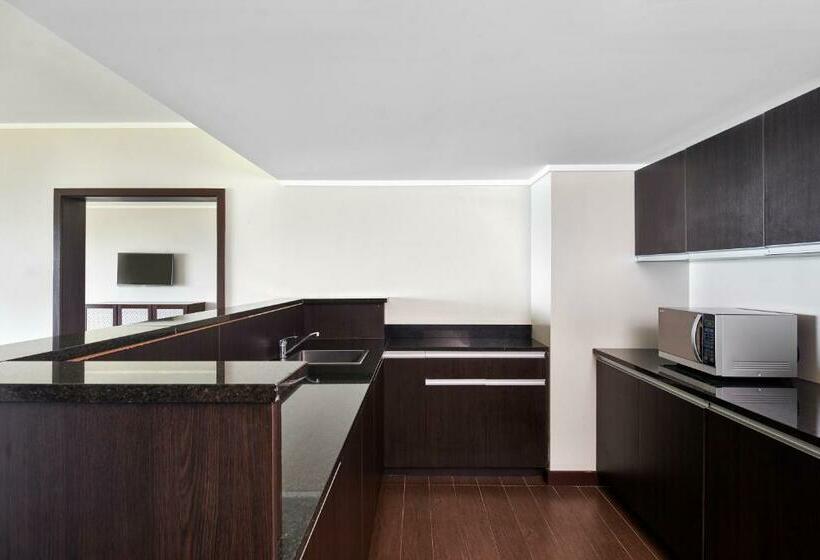 Suite Deluxe Pat King, Sheraton Samoa Beach Resort