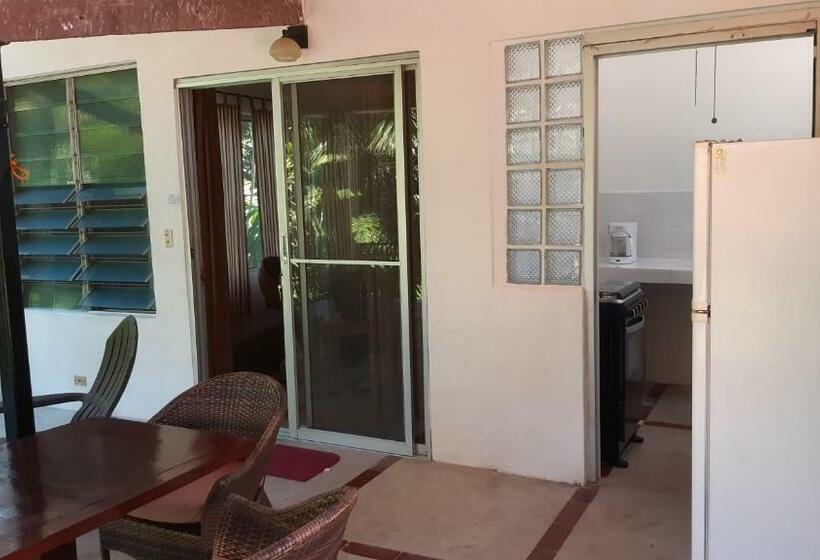 Люкс, Togo B&b Farallon