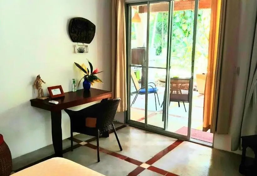 Standard-huone Puutarhanäkymä, Togo B&b Farallon