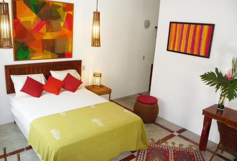 غرفة قياسية مطلّة علي الحديقة, Togo B&b Farallon