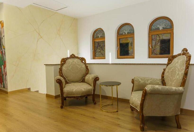 اتاق استاندارد سه نفره, Camp Karagaq