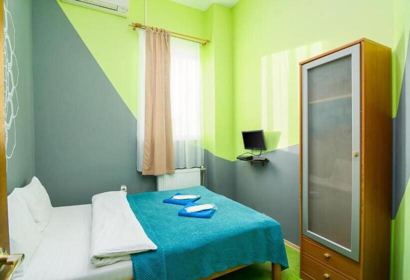 اتاق استاندارد با سرویس بهداشتی مشترک, Mini Hotel Ocean