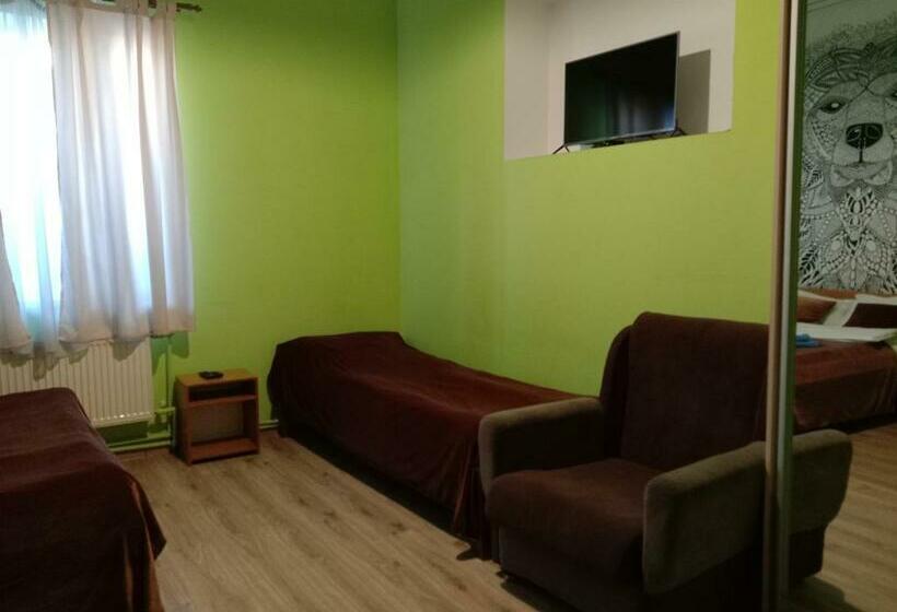 اتاق خانوادگی, Mini Hotel Ocean