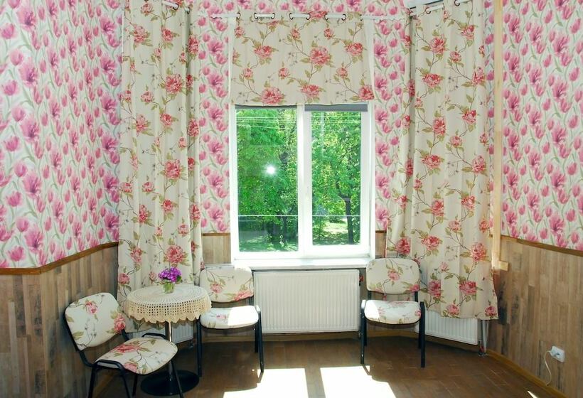 اتاق لوکس, Maison Blanche Kyiv City Center