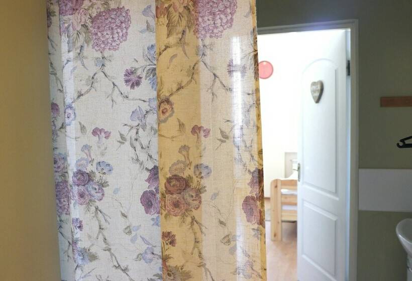 اتاق خانوادگی با سرویس بهداشتی مشترک, Maison Blanche Kyiv City Center