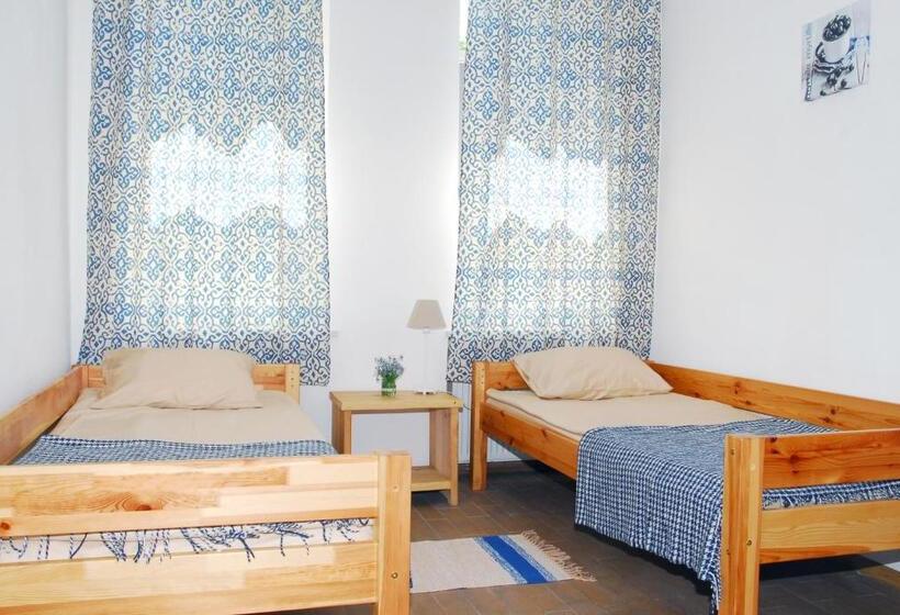 اتاق اکونومی, Maison Blanche Kyiv City Center