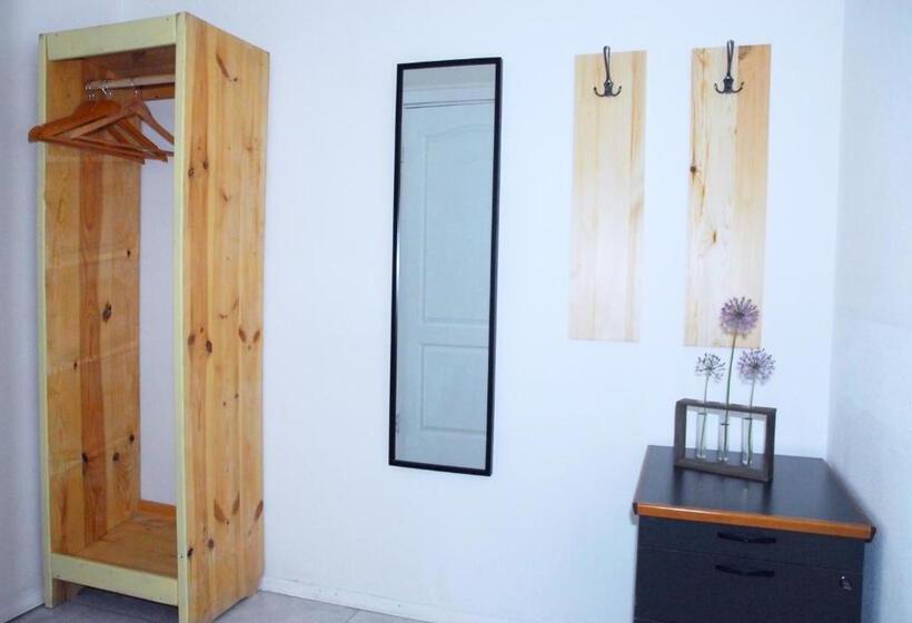 اتاق لوکس با بالکن, Maison Blanche Kyiv City Center